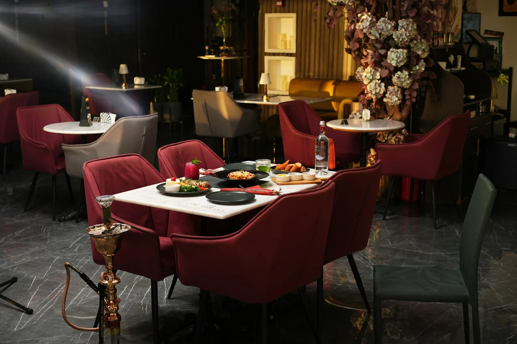 Modern restaurant with a relaxed atmosphere, familiar comfort food and international influences